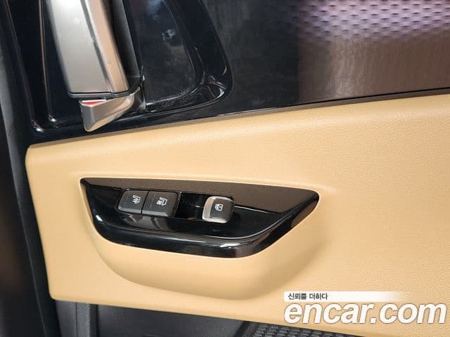 Kia Carnival 2022 — Şəkil 16/20