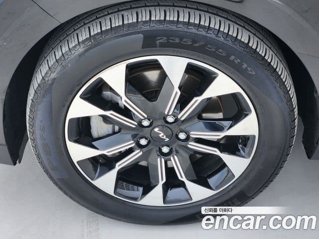 Kia Carnival 2022 — Şəkil 18/20