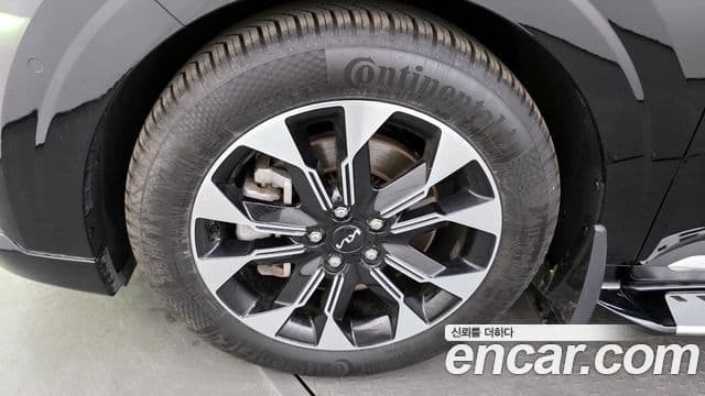 Kia Carnival 2022 — ფოტო 5/20
