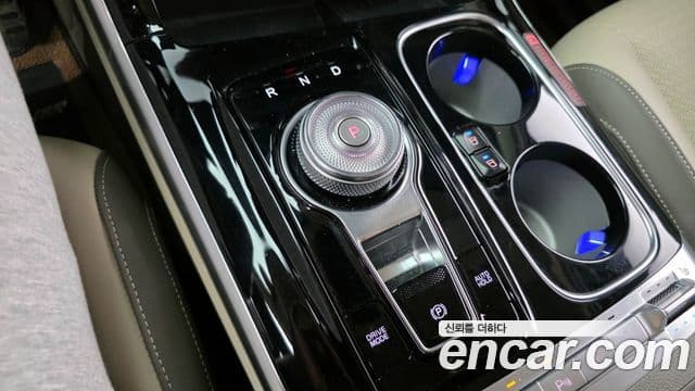 Kia Carnival 2022 — ფოტო 9/20