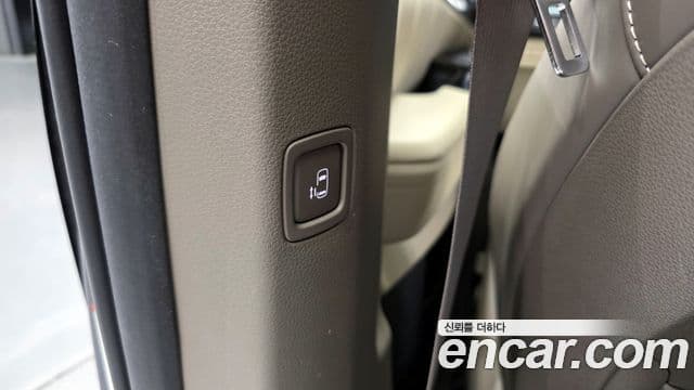 Kia Carnival 2022 — ფოტო 20/20