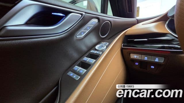 Genesis Electrified G80 2021 — ფოტო 13/20