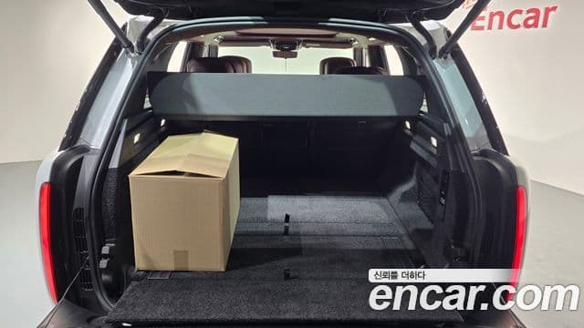 Land Rover Range Rover 2025 — Photo 37/38