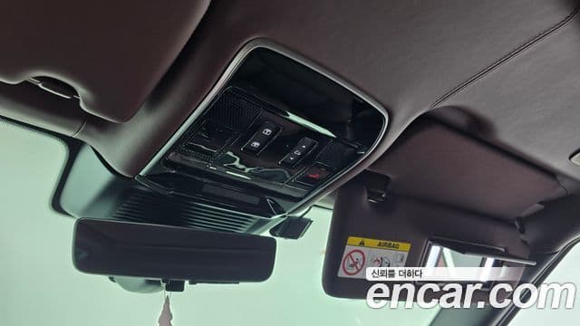 Land Rover Range Rover 2025 — Photo 22/38