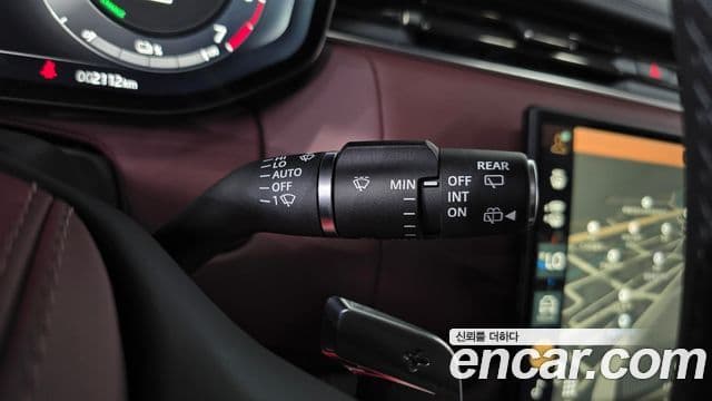Land Rover Range Rover 2025 — Photo 18/38