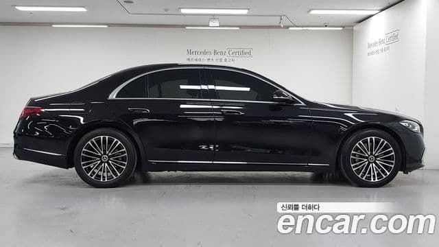 Mercedes-Benz S-Class 2022 — Photo 17/20