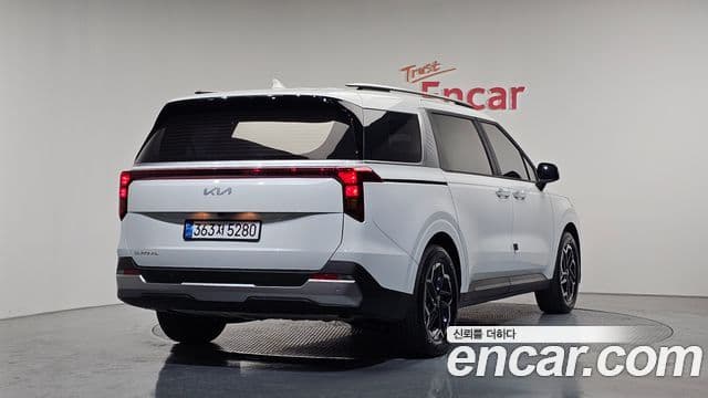 Kia Carnival 2024 — ფოტო 2/20