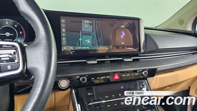 Kia Carnival 2021 — Фото 12/20