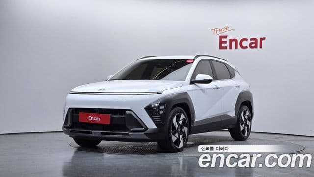 Hyundai Kona 2023 — Фото 1/20