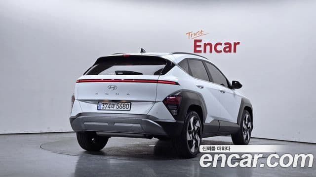 Hyundai Kona 2023 — Фото 2/20