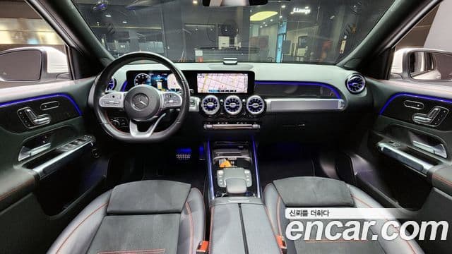 Mercedes-Benz GLB-Class 2021 — ფოტო 7/20