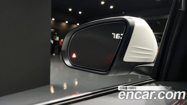 Mercedes-Benz GLB-Class 2021 — ფოტო 13/20