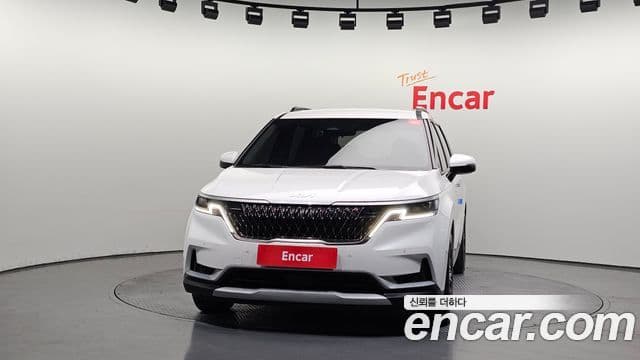 Kia Carnival 2023 — Фото 3/20