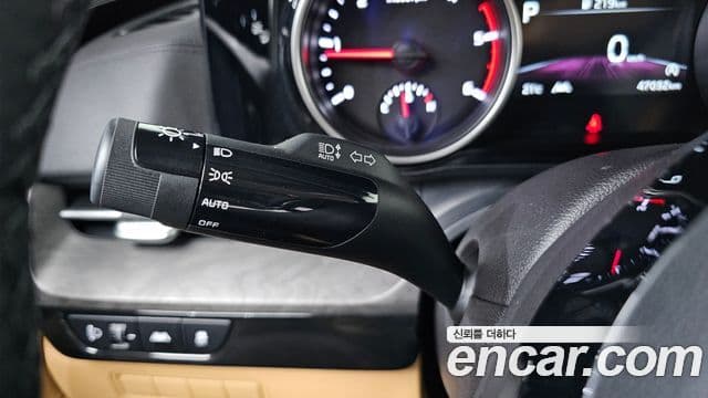 Kia Carnival 2023 — Фото 19/20