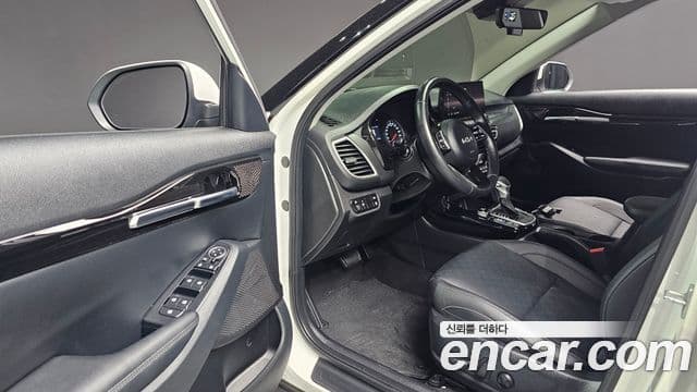 Kia Seltos 2021 — Şəkil 11/20