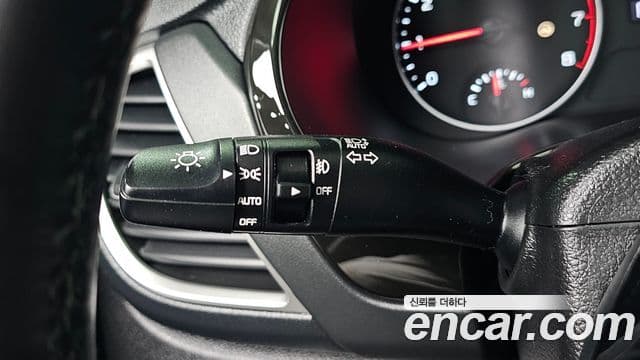 Kia Seltos 2021 — Photo 32/33