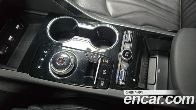 Kia K5 2021 — Şəkil 9/20