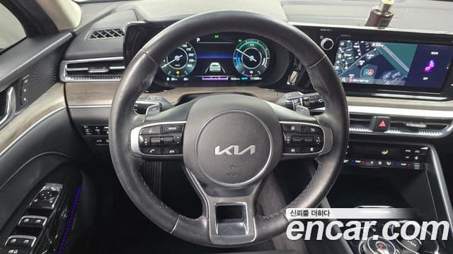 Kia K5 2021 — Şəkil 12/20