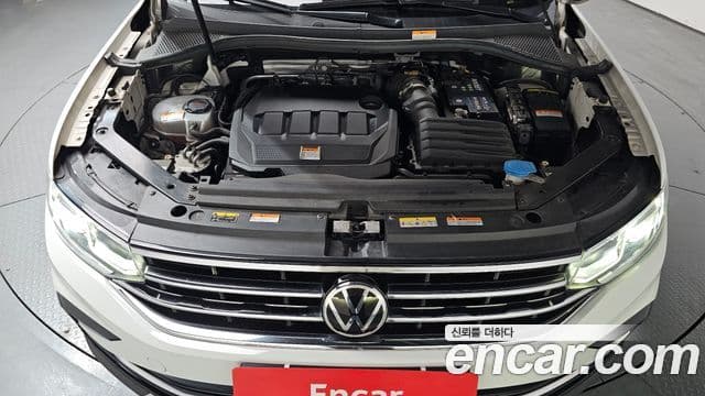 Volkswagen Tiguan 2021 — Şəkil 6/20