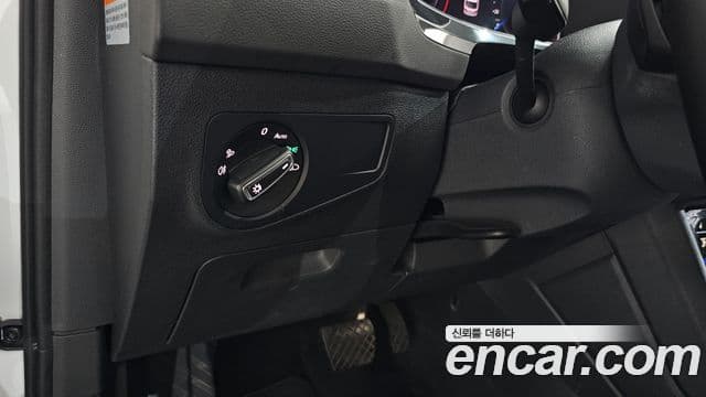 Volkswagen Tiguan 2021 — Photo 20/33