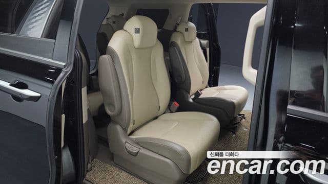 Kia Carnival 2021 — Şəkil 12/20