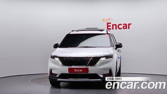 Kia Carnival 2021 — Фото 3/20