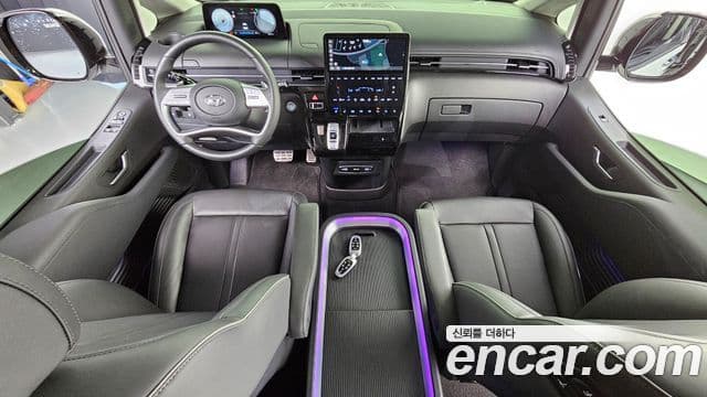 Hyundai Staria 2023 — ფოტო 7/20