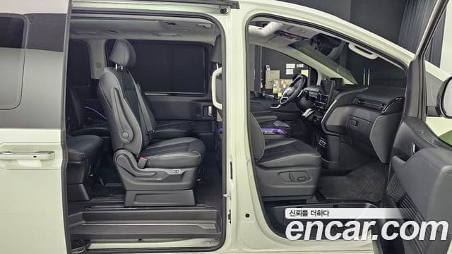 Hyundai Staria 2023 — ფოტო 12/20