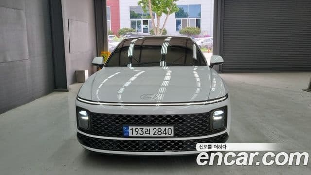 Hyundai Grandeur Hybrid 2023 — ფოტო 8/18