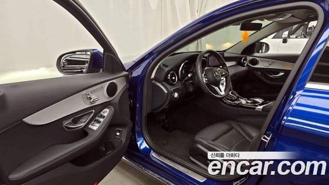 Mercedes-Benz C-Class 2020 — Фото 10/20