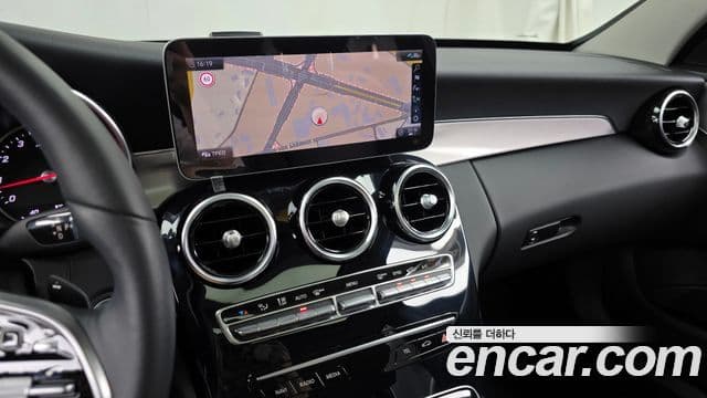Mercedes-Benz C-Class 2020 — Фото 14/20
