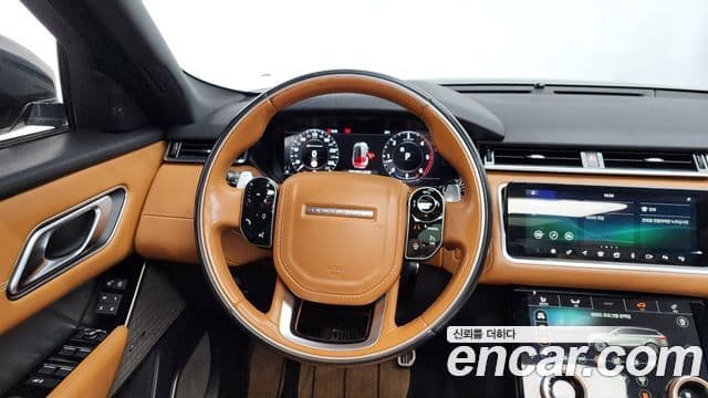 Land Rover Range Rover Velar 2019 — ფოტო 13/20
