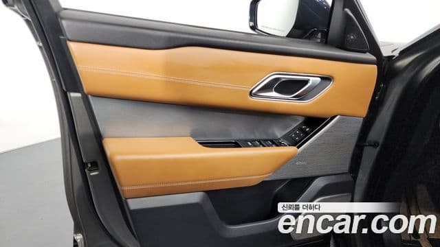 Land Rover Range Rover Velar 2019 — Photo 35/36