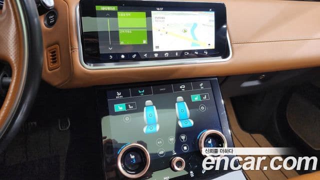 Land Rover Range Rover Velar 2019 — Photo 13/36