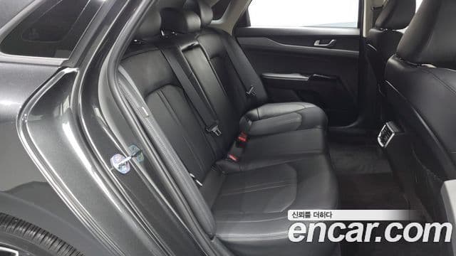 Kia K5 2021 — ფოტო 11/20