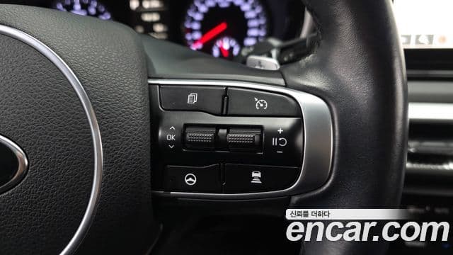 Kia K5 2021 — ფოტო 13/20