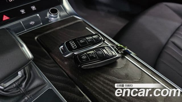 Audi A6 2020 — ფოტო 18/33
