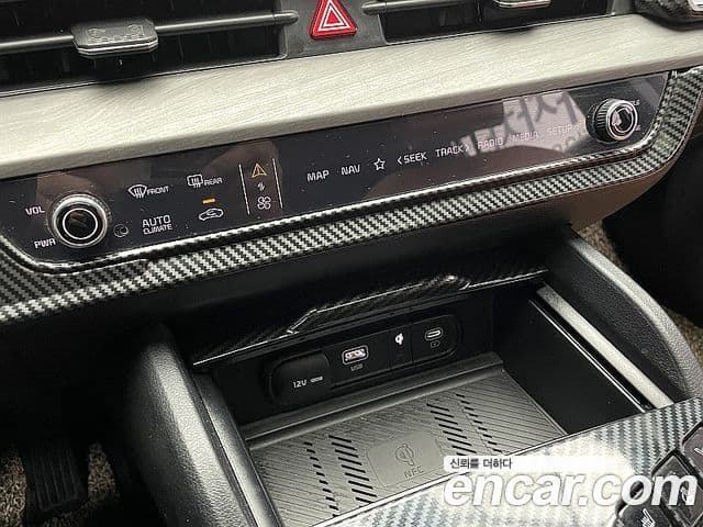 Kia Sportage 2021 — ფოტო 15/20