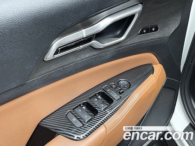 Kia Sportage 2021 — ფოტო 19/20