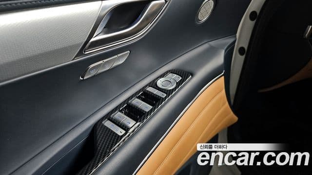 Genesis GV80 2020 — ფოტო 23/32