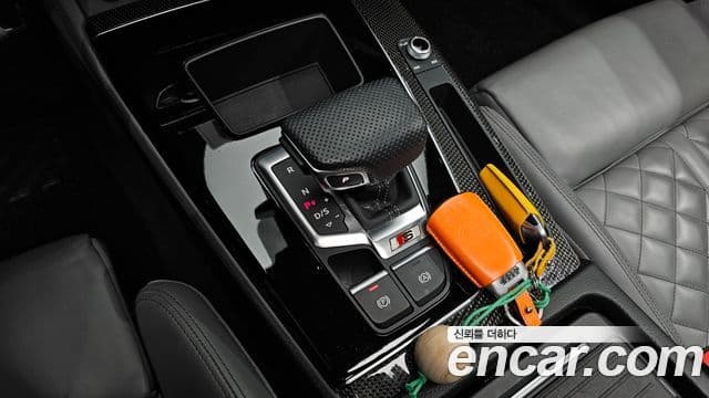 Audi Q5 2021 — ფოტო 8/20