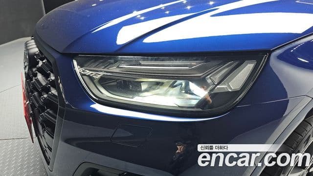 Audi SQ5 2021 — ფოტო 16/33