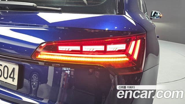 Audi SQ5 2021 — ფოტო 18/33