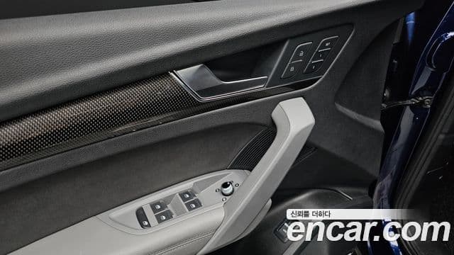 Audi SQ5 2021 — ფოტო 24/33