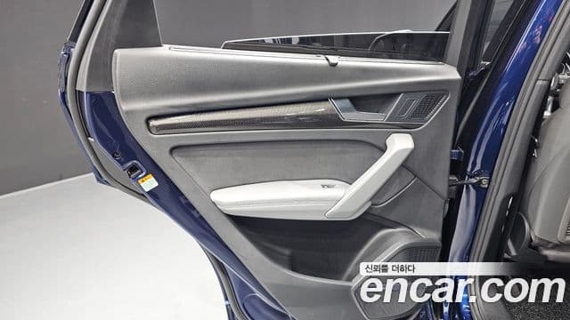 Audi SQ5 2021 — ფოტო 2/33