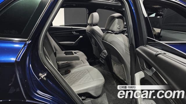 Audi SQ5 2021 — ფოტო 19/33