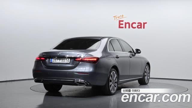 Mercedes-Benz E-Class 2023 — Şəkil 2/20