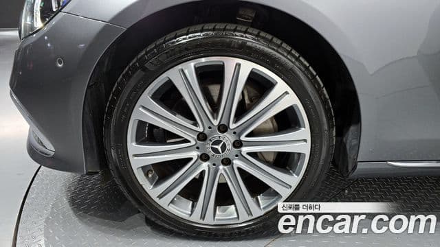 Mercedes-Benz E-Class 2023 — фото 5 из 20