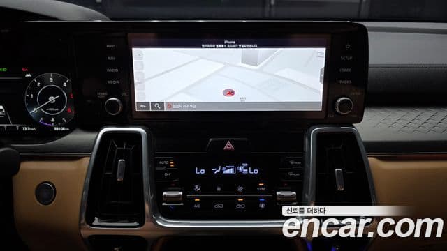 Kia Sorento 2022 — ფოტო 14/20