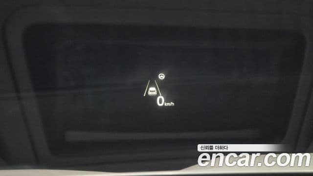 Kia Sorento 2022 — ფოტო 17/20